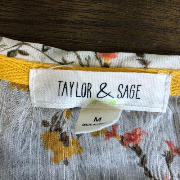 Taylor and sage sheer floral crochet top medium - Picture 4 of 7